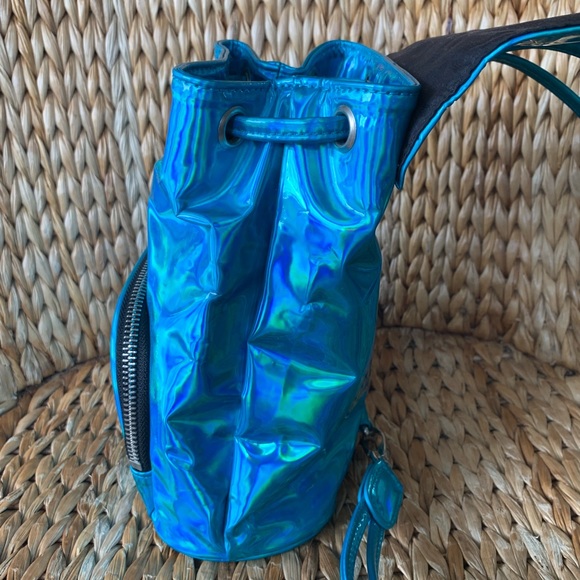 ❣️Sold❣️EUC Unif Quip Mini Holographic Backpack - Picture 5 of 8